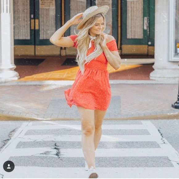 Tobi Dresses & Skirts - Red dress